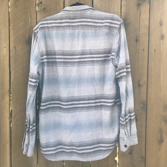 Mens M Quiksilver blue & grey striped flannel. - Picture 4 of 4